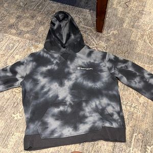 tie-die sweatshirt